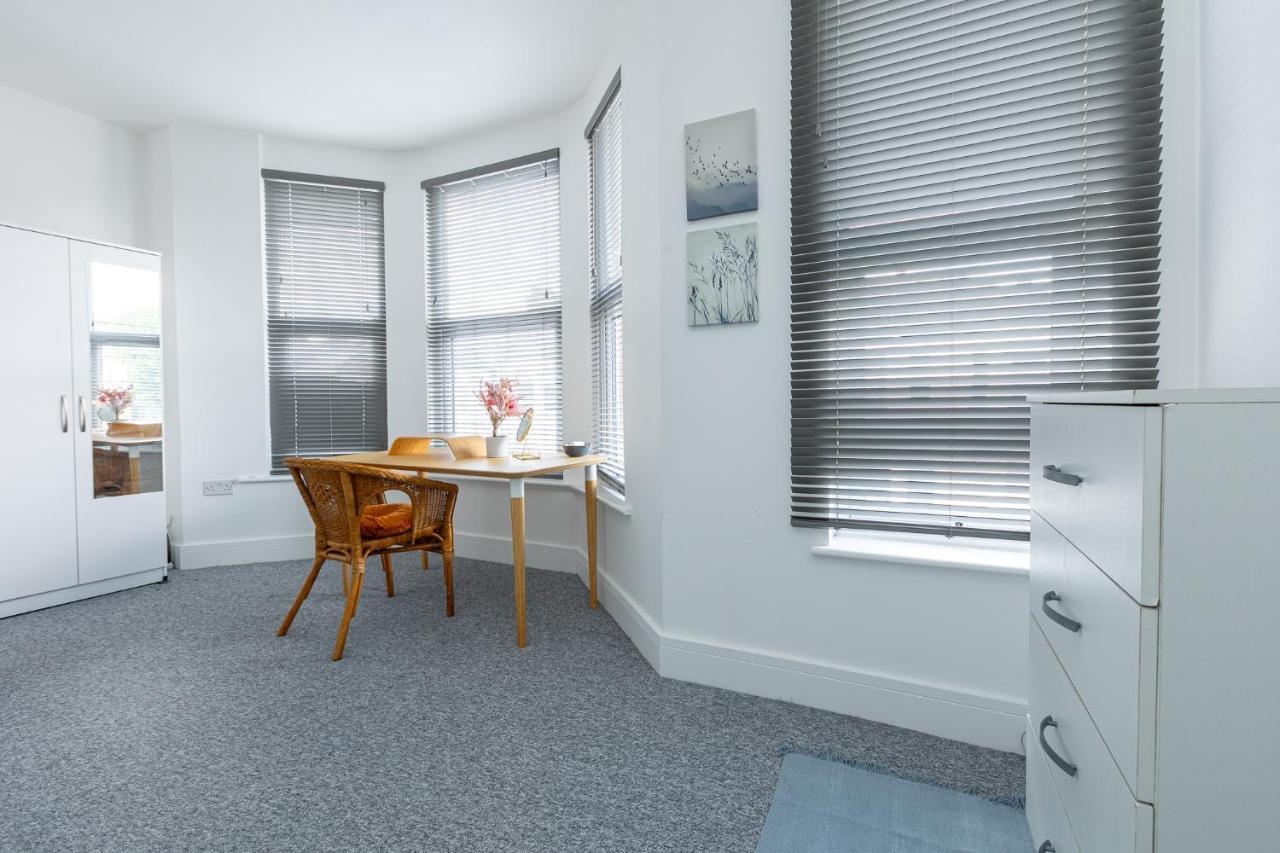 Spacious 3br House, 8 Min Kensal Green, Nw *